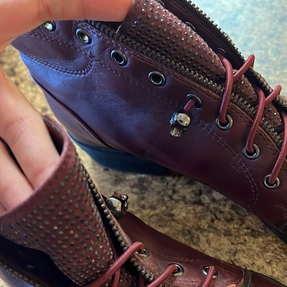 Gianni Bini Maroon Skull Embellished Low Profile Combat Boots Size 10 - Picture 9 of 9